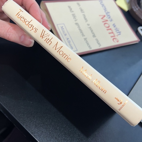 TUESDAYS WITH MORRIE BY MITCH ALBOM HARDCOVER BOOK 1997 DOUBLEDAY - Picture 9 of 17